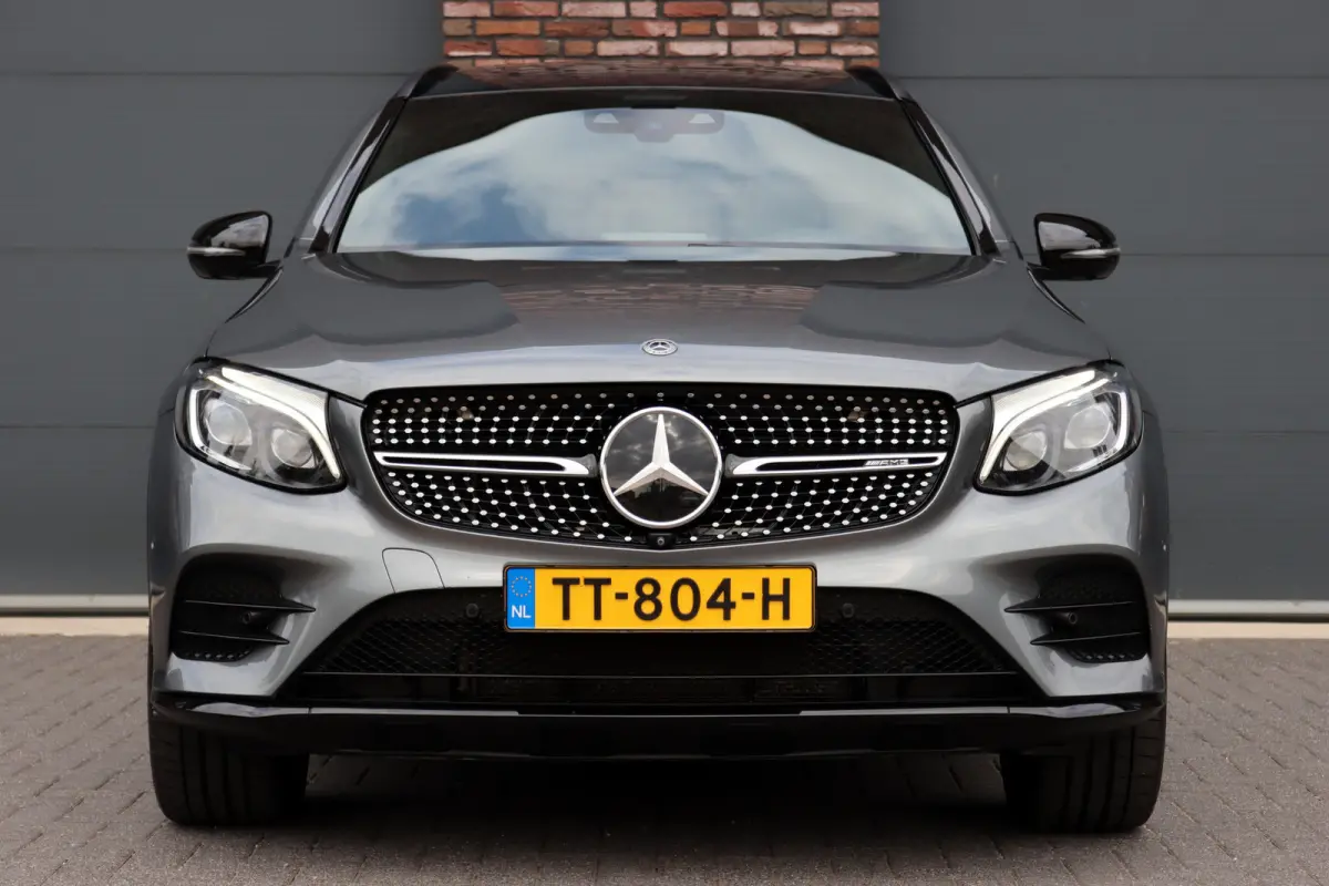 AMG 43 4MATIC | Luchtvering | Distronic+ | Carbon | Memory | Burmester | Panoramadak | HUD | Trekhaak | Nightpakket | Leder | Surround Camera | Keyless Go |