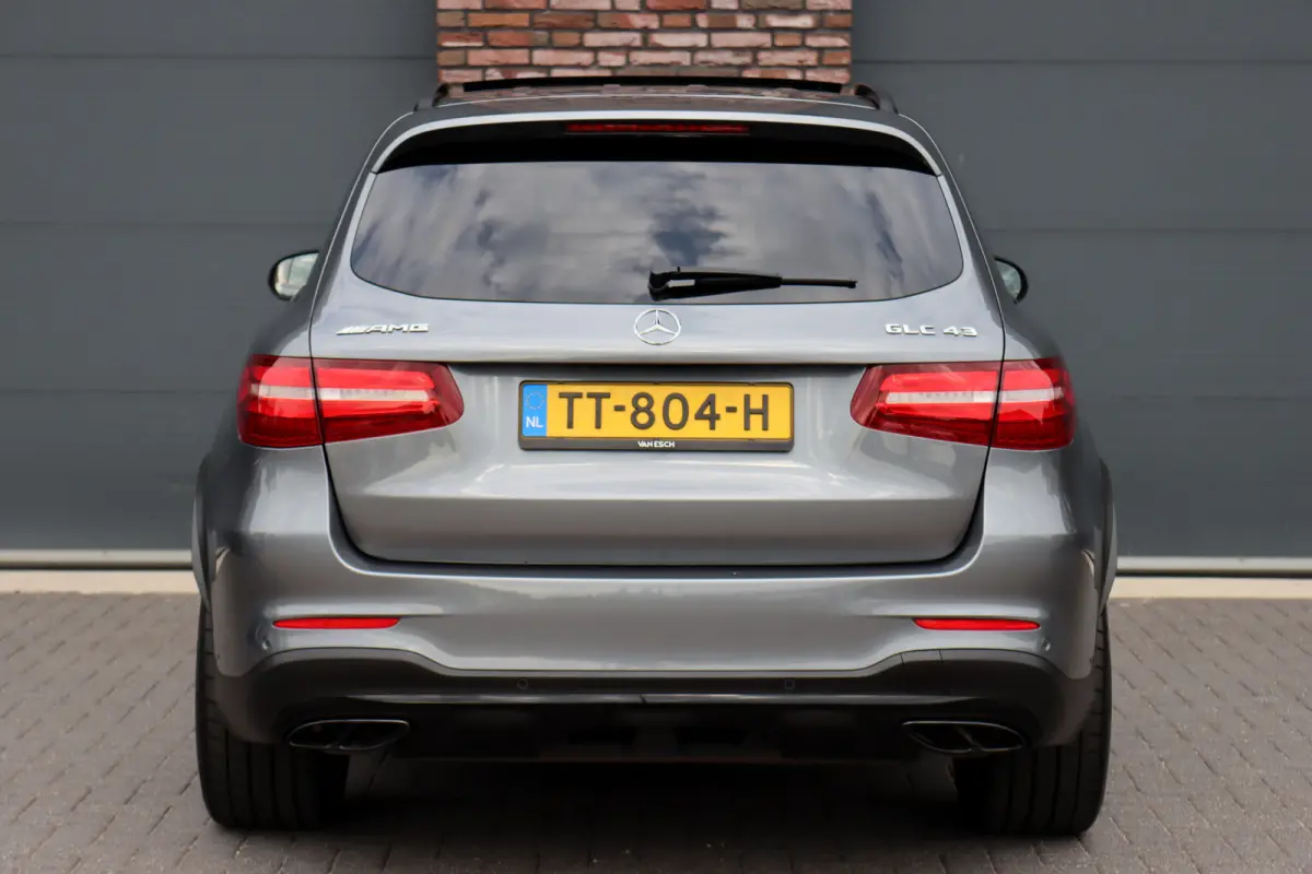 AMG 43 4MATIC | Luchtvering | Distronic+ | Carbon | Memory | Burmester | Panoramadak | HUD | Trekhaak | Nightpakket | Leder | Surround Camera | Keyless Go |