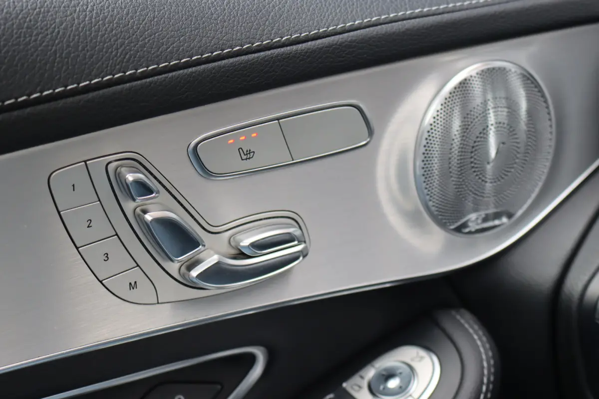AMG 43 4MATIC | Luchtvering | Distronic+ | Carbon | Memory | Burmester | Panoramadak | HUD | Trekhaak | Nightpakket | Leder | Surround Camera | Keyless Go |