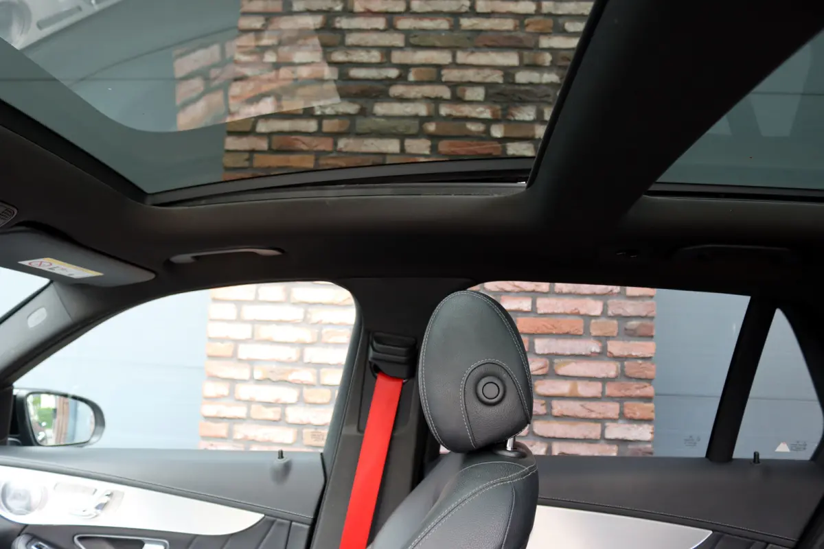 AMG 43 4MATIC | Luchtvering | Distronic+ | Carbon | Memory | Burmester | Panoramadak | HUD | Trekhaak | Nightpakket | Leder | Surround Camera | Keyless Go |