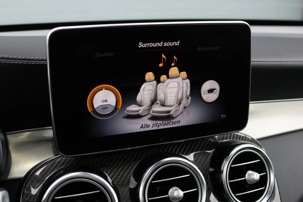 AMG 43 4MATIC | Luchtvering | Distronic+ | Carbon | Memory | Burmester | Panoramadak | HUD | Trekhaak | Nightpakket | Leder | Surround Camera | Keyless Go |