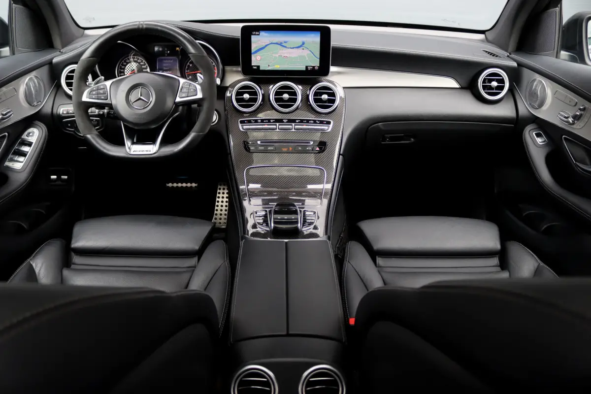 AMG 43 4MATIC | Luchtvering | Distronic+ | Carbon | Memory | Burmester | Panoramadak | HUD | Trekhaak | Nightpakket | Leder | Surround Camera | Keyless Go |