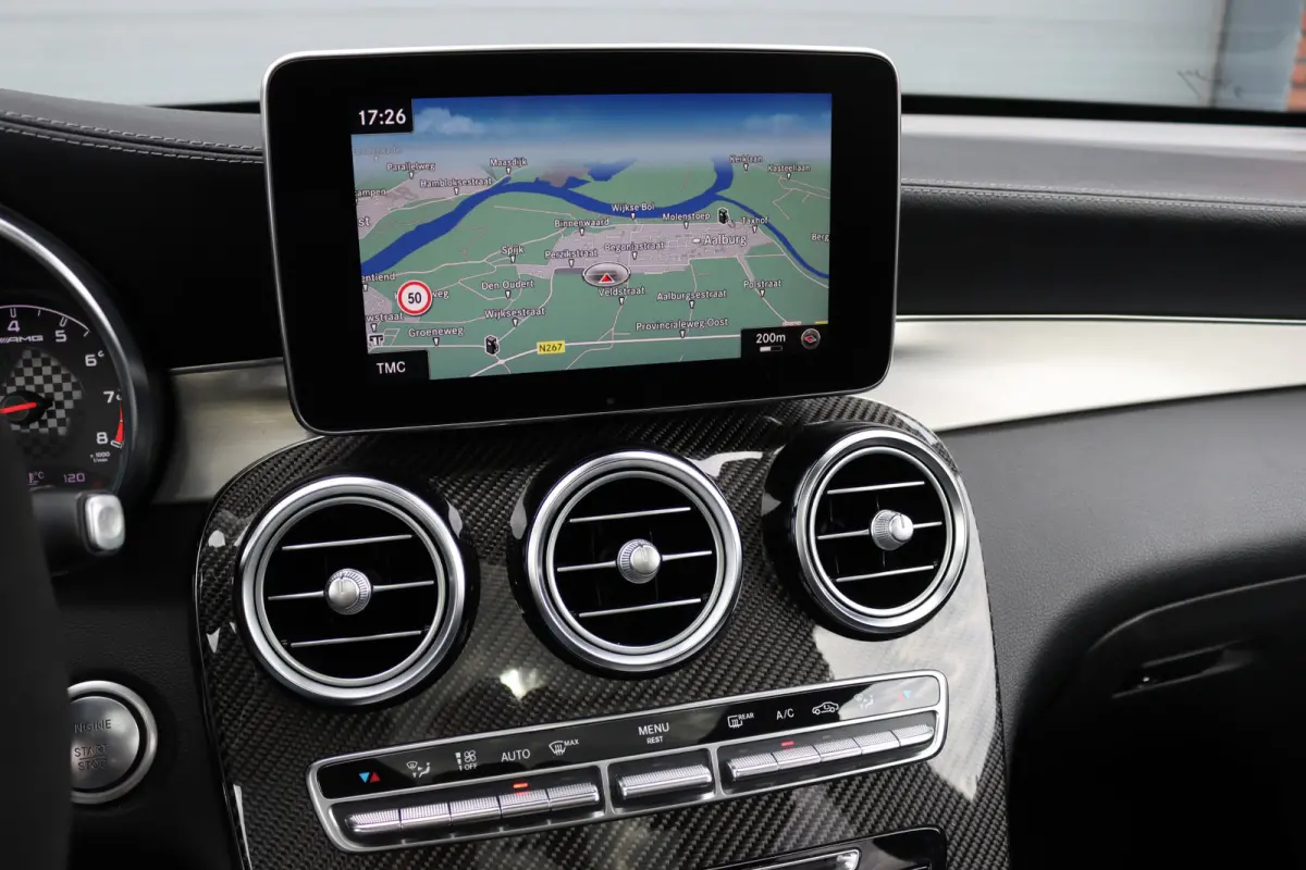 AMG 43 4MATIC | Luchtvering | Distronic+ | Carbon | Memory | Burmester | Panoramadak | HUD | Trekhaak | Nightpakket | Leder | Surround Camera | Keyless Go |