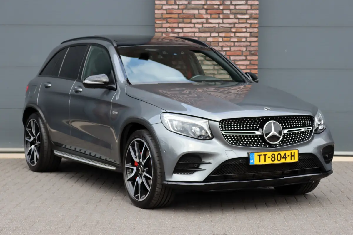 AMG 43 4MATIC | Luchtvering | Distronic+ | Carbon | Memory | Burmester | Panoramadak | HUD | Trekhaak | Nightpakket | Leder | Surround Camera | Keyless Go |
