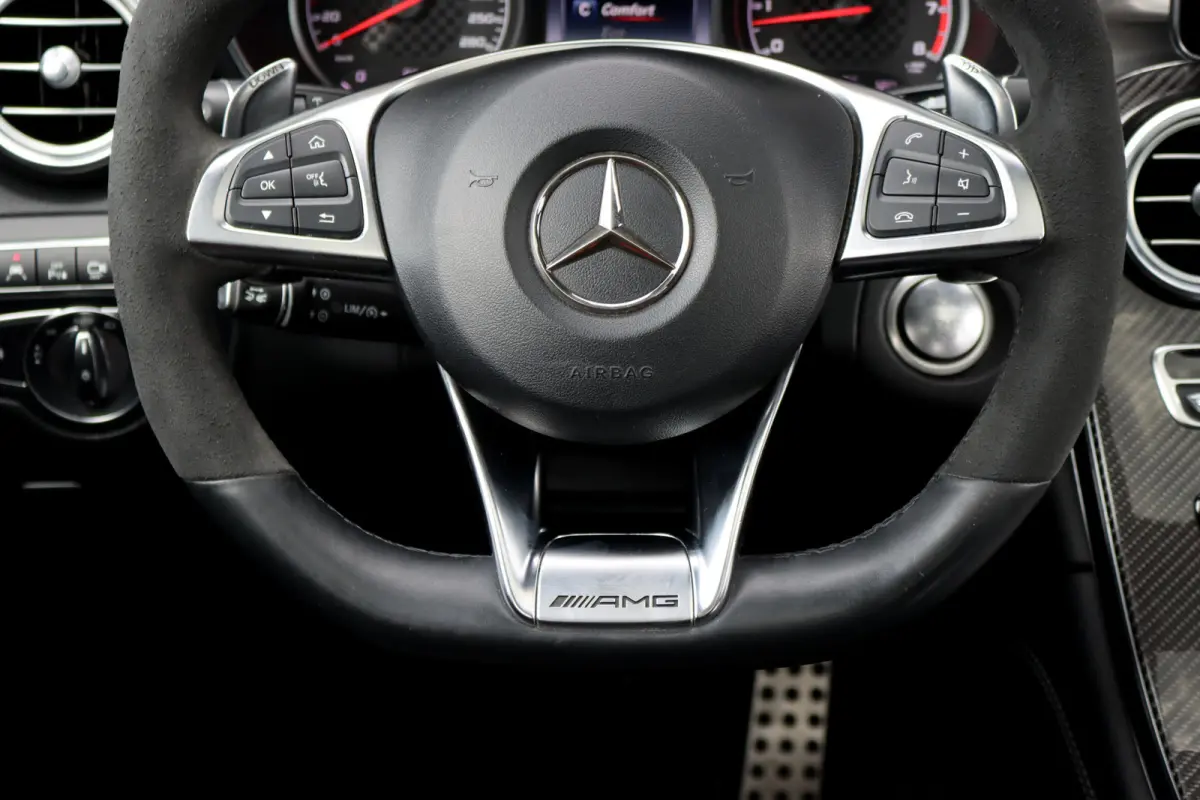 AMG 43 4MATIC | Luchtvering | Distronic+ | Carbon | Memory | Burmester | Panoramadak | HUD | Trekhaak | Nightpakket | Leder | Surround Camera | Keyless Go |