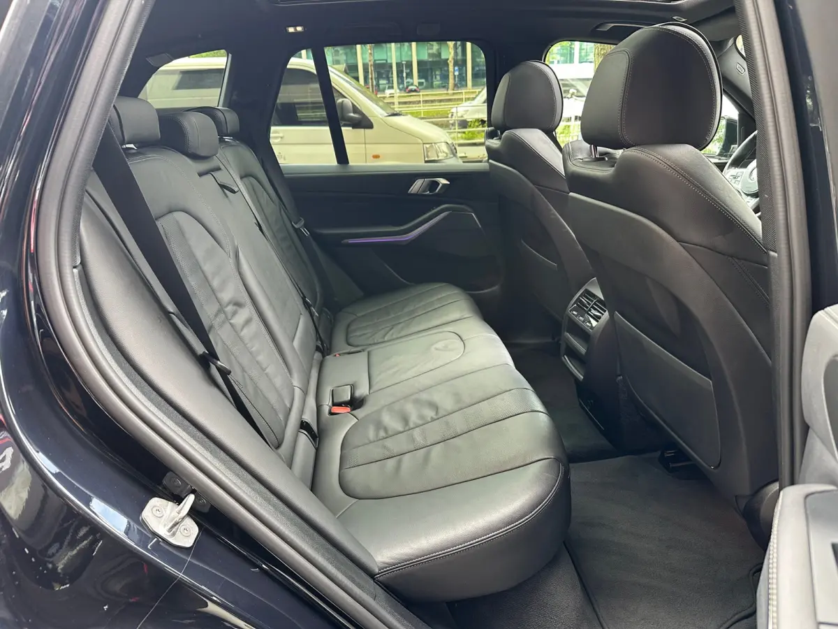 XDrive45e High Executive M-Pakket Camera Carplay Pano