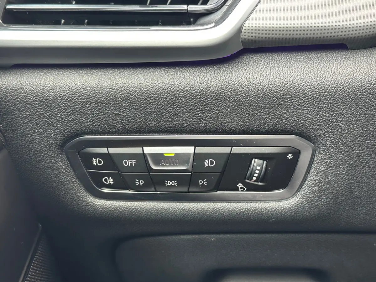 XDrive45e High Executive M-Pakket Camera Carplay Pano