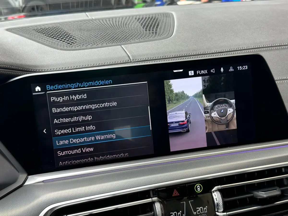 XDrive45e High Executive M-Pakket Camera Carplay Pano
