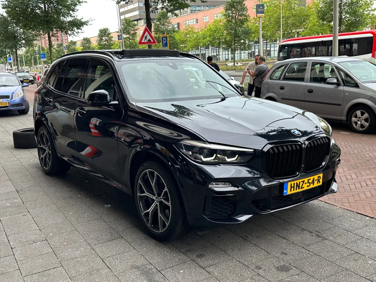 XDrive45e High Executive M-Pakket Camera Carplay Pano