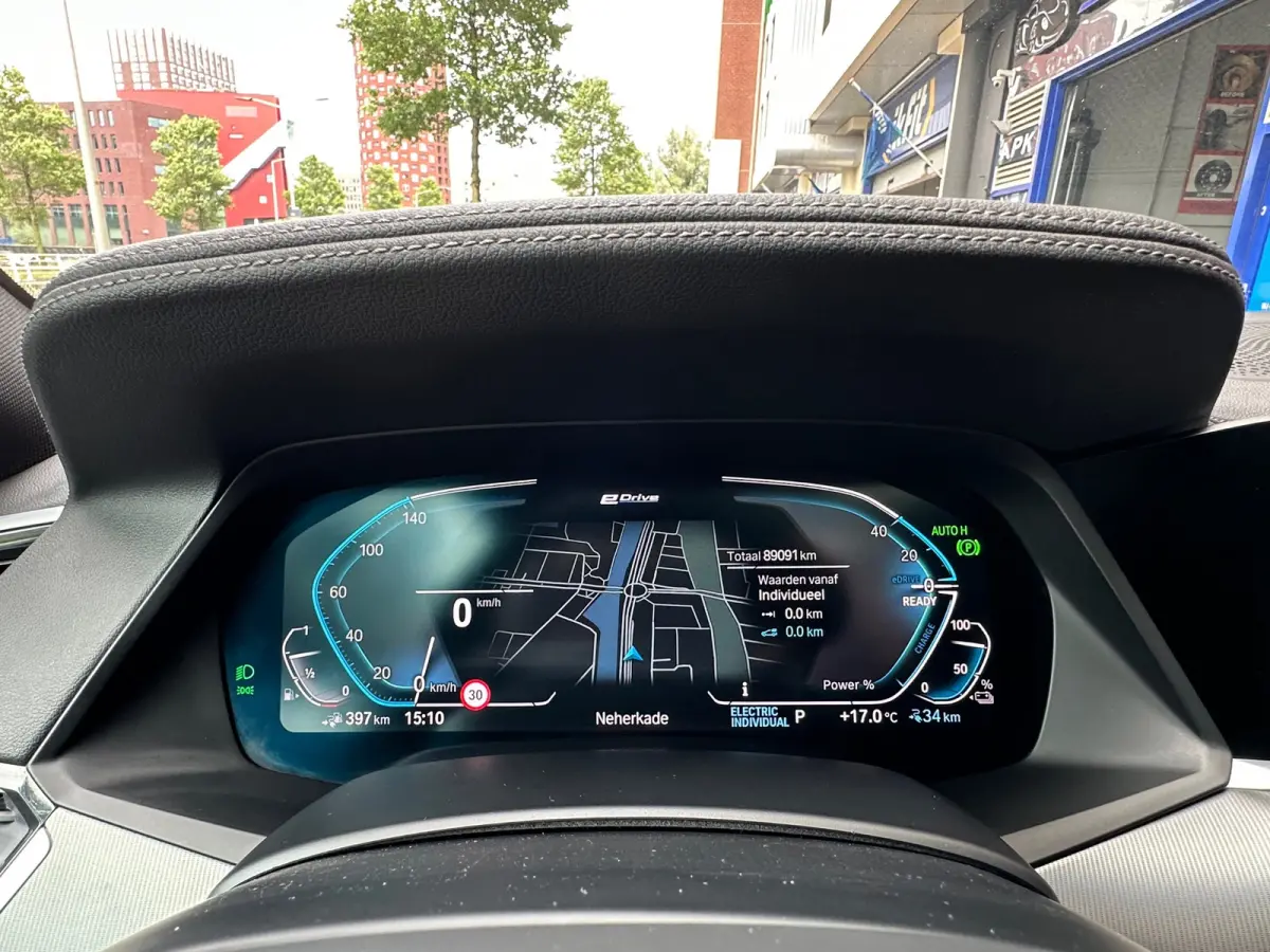XDrive45e High Executive M-Pakket Camera Carplay Pano