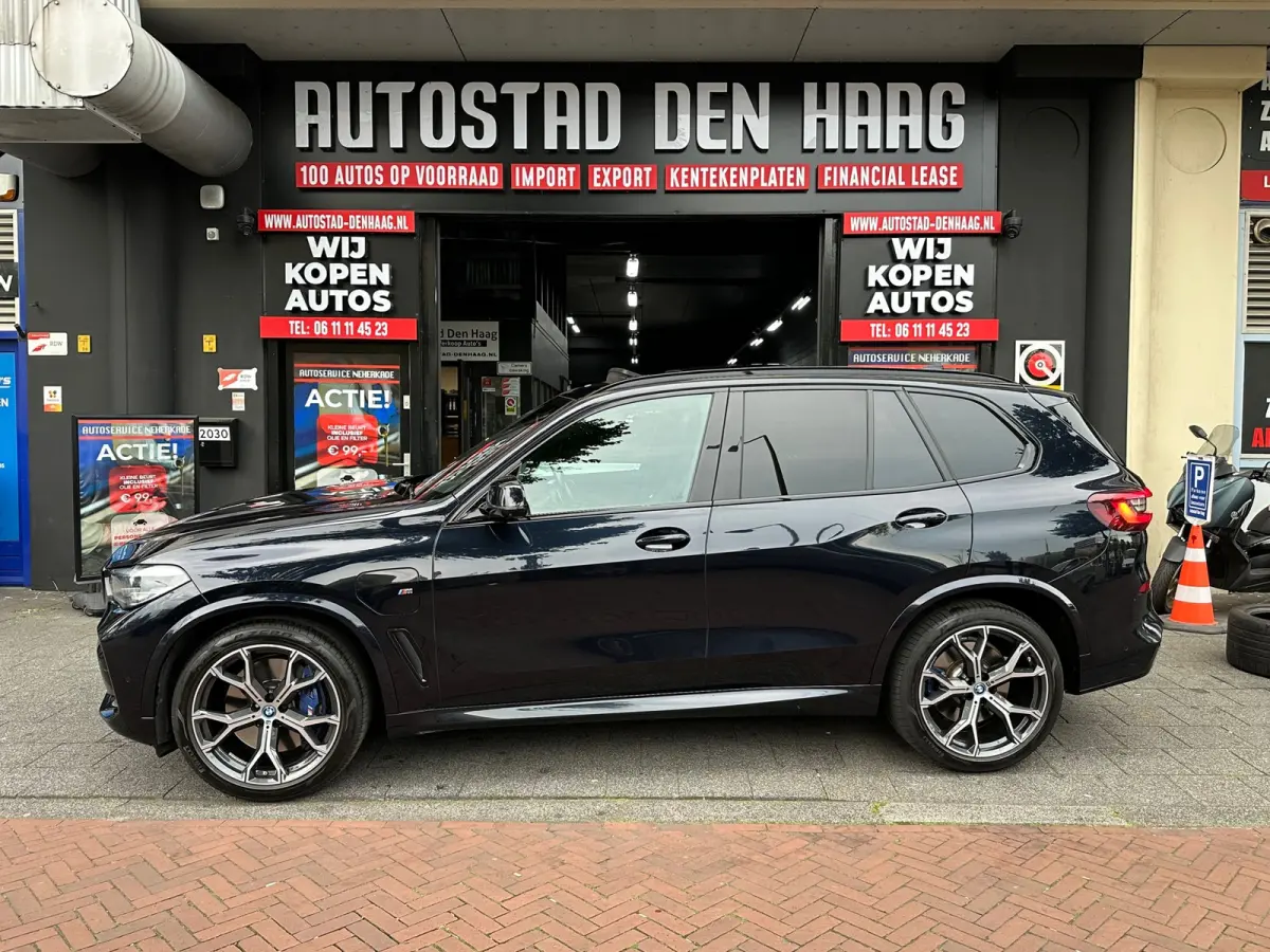 XDrive45e High Executive M-Pakket Camera Carplay Pano
