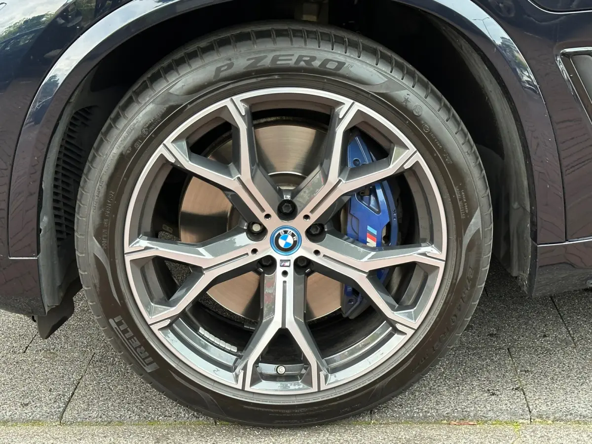 XDrive45e High Executive M-Pakket Camera Carplay Pano
