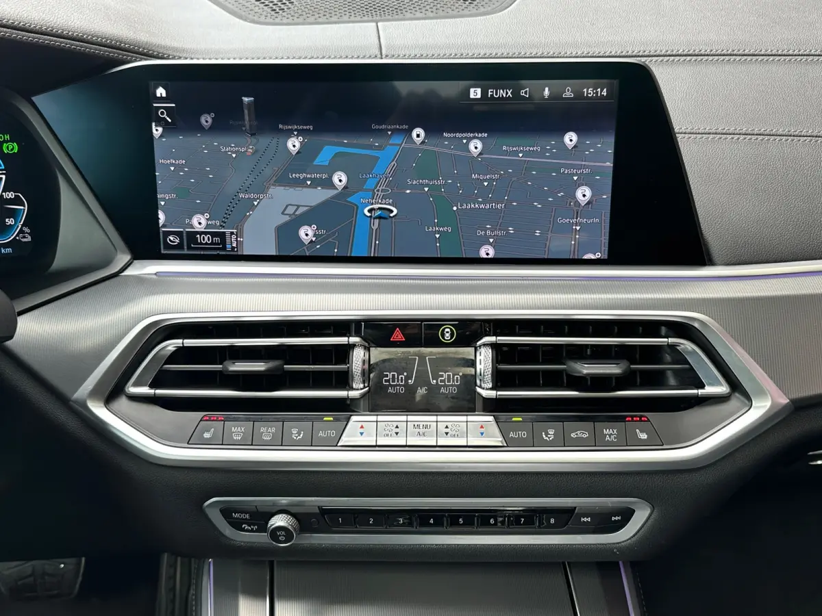 XDrive45e High Executive M-Pakket Camera Carplay Pano