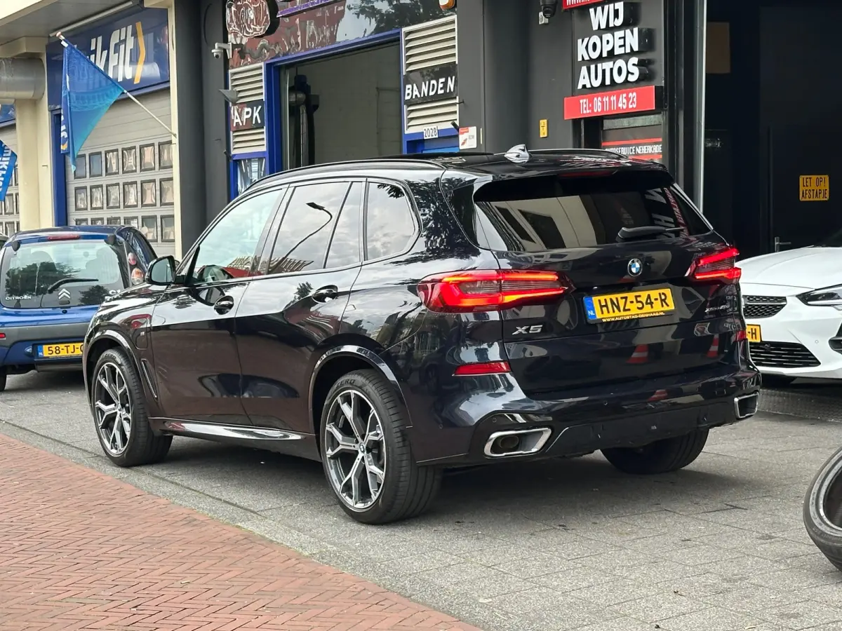 XDrive45e High Executive M-Pakket Camera Carplay Pano