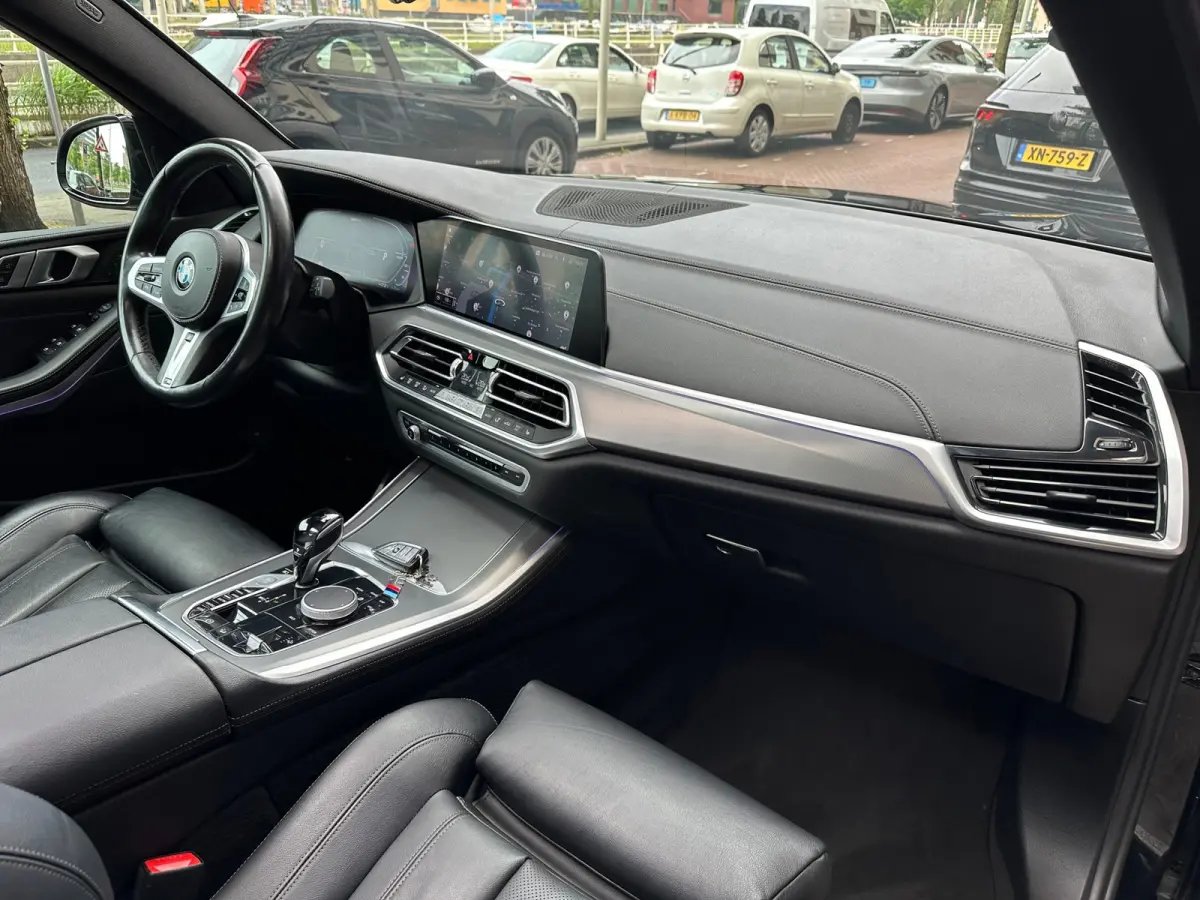 XDrive45e High Executive M-Pakket Camera Carplay Pano
