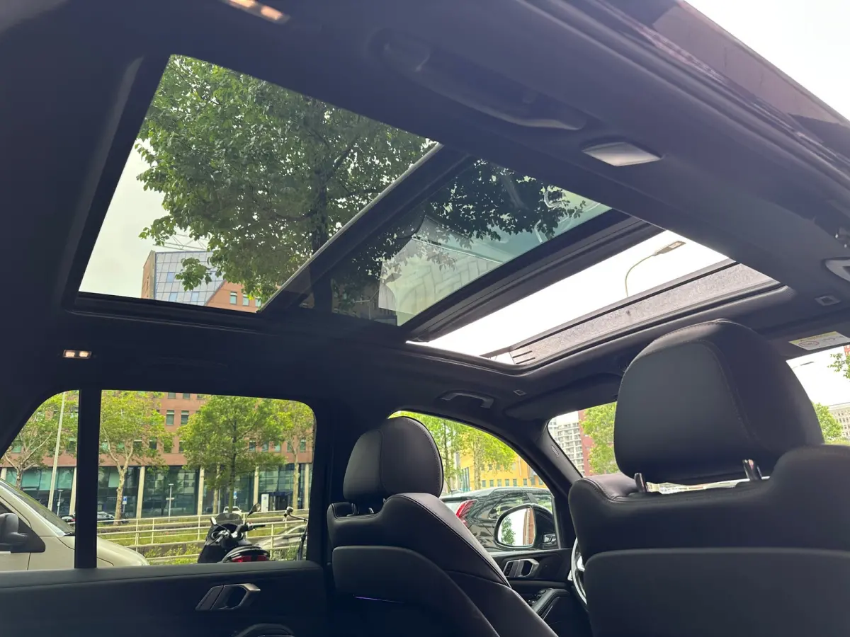 XDrive45e High Executive M-Pakket Camera Carplay Pano