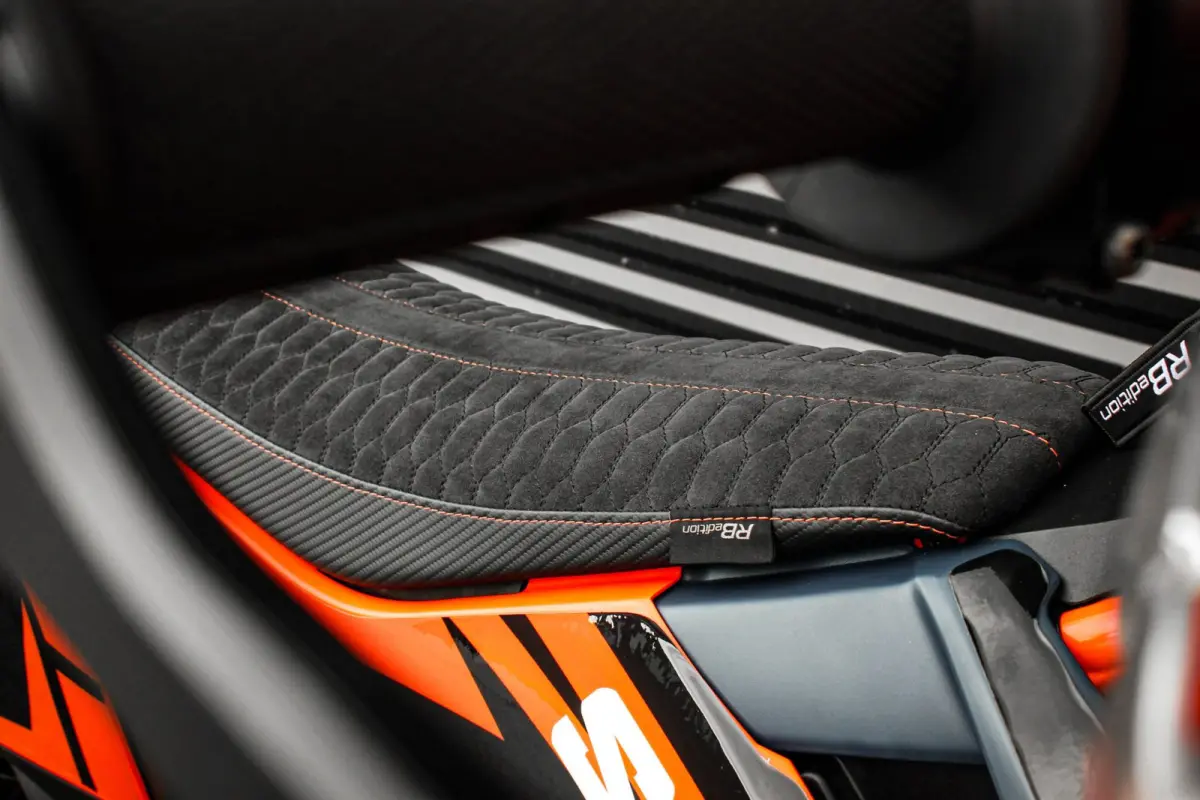 Tour KTM Tour SUPERMOTO / 1DKM / 1STE EIGENAAR / 75PK / NIEUWSTAAT / SPECIAL RB-EDITION