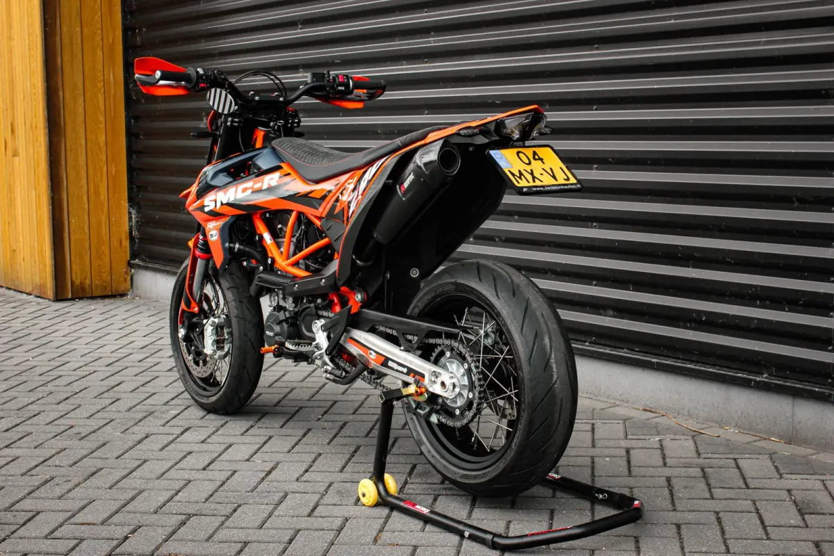 Tour KTM Tour SUPERMOTO / 1DKM / 1STE EIGENAAR / 75PK / NIEUWSTAAT / SPECIAL RB-EDITION