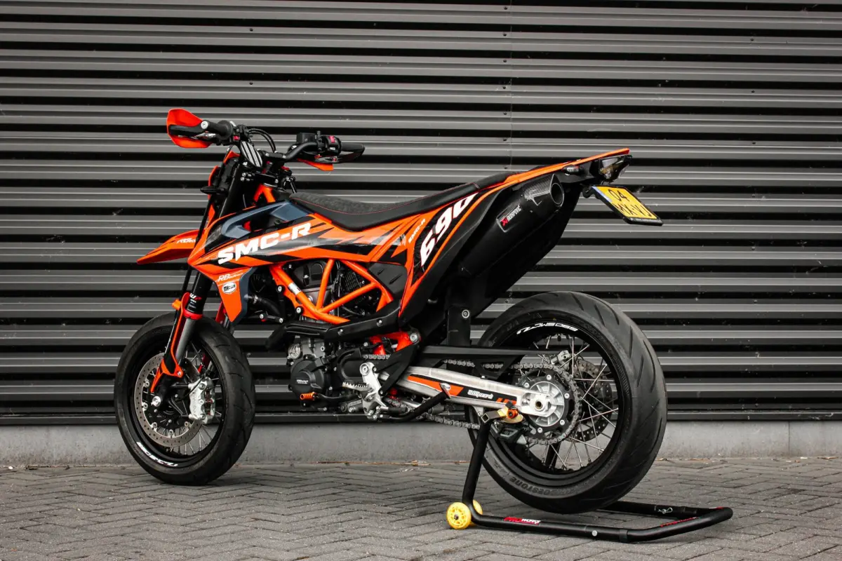 Tour KTM Tour SUPERMOTO / 1DKM / 1STE EIGENAAR / 75PK / NIEUWSTAAT / SPECIAL RB-EDITION
