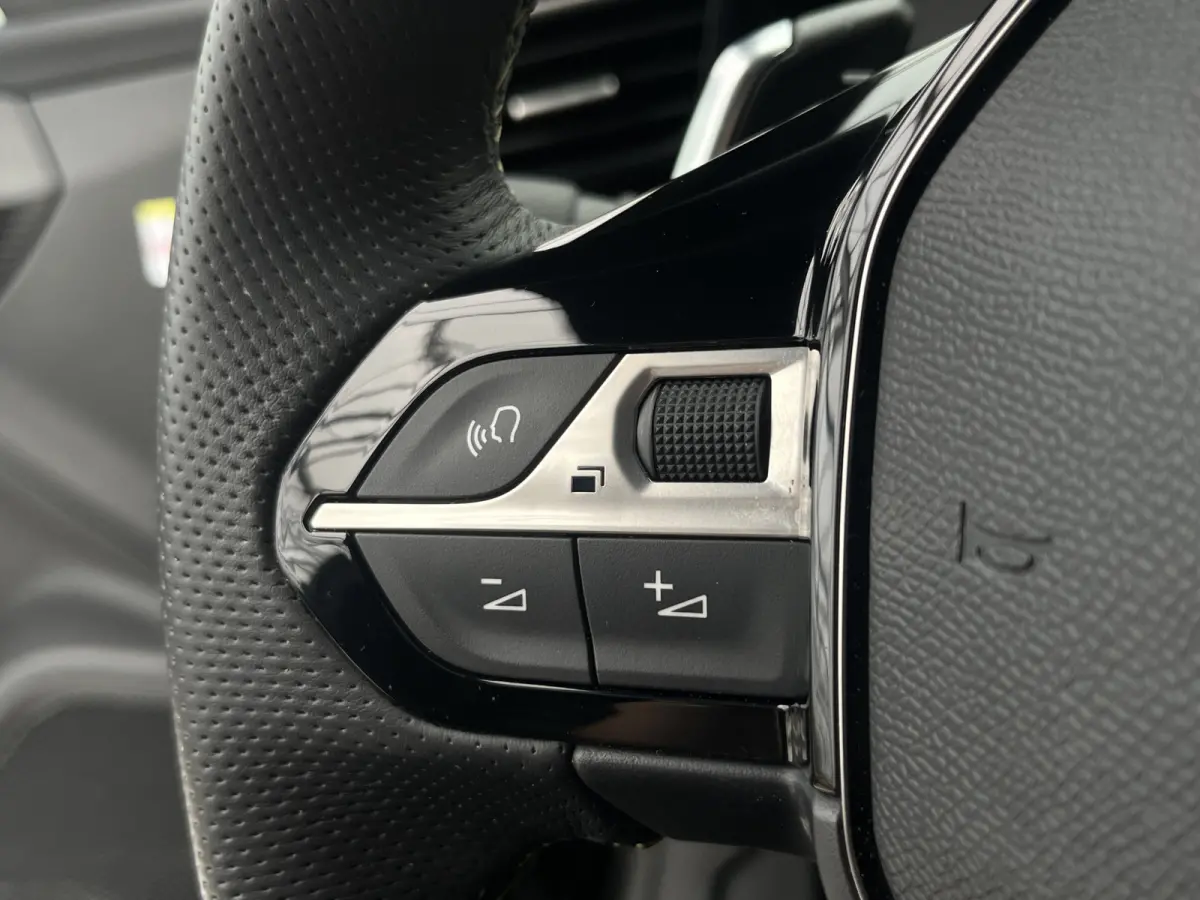 Hybrid Automaat 145 GT | Camera voor + achter | Keyless | Carplay/Android Auto | 8 jaar We Care garantie |
