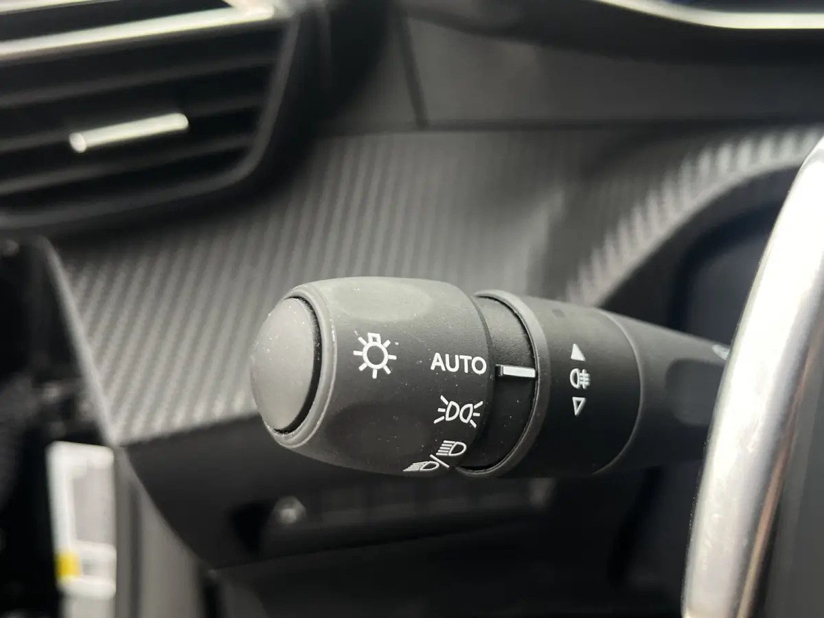 Hybrid Automaat 145 GT | Camera voor + achter | Keyless | Carplay/Android Auto | 8 jaar We Care garantie |