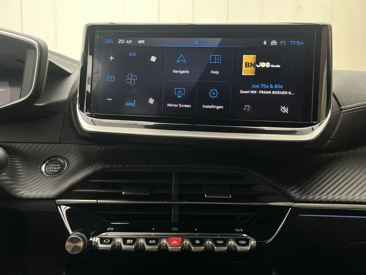 Hybrid Automaat 145 GT | Camera voor + achter | Keyless | Carplay/Android Auto | 8 jaar We Care garantie |