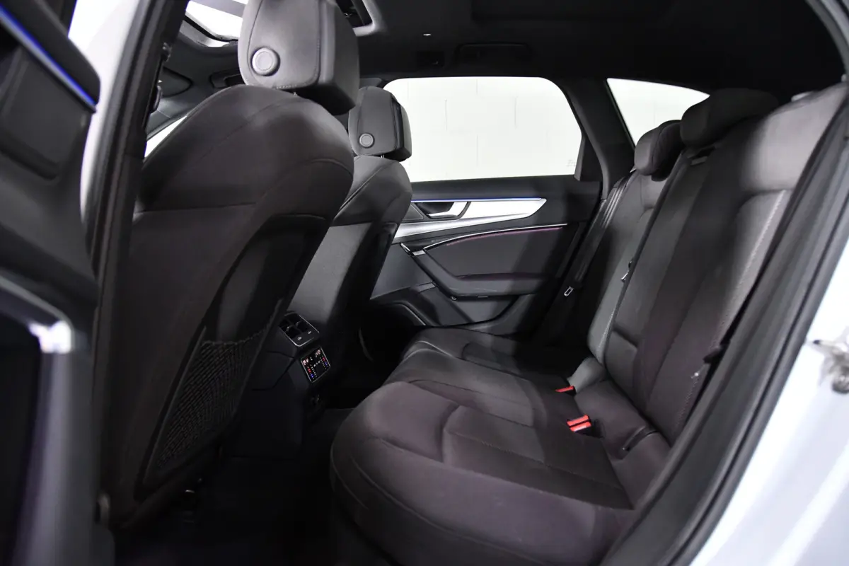 50 TFSIe quattro S-line, Pano, HUD, Full options