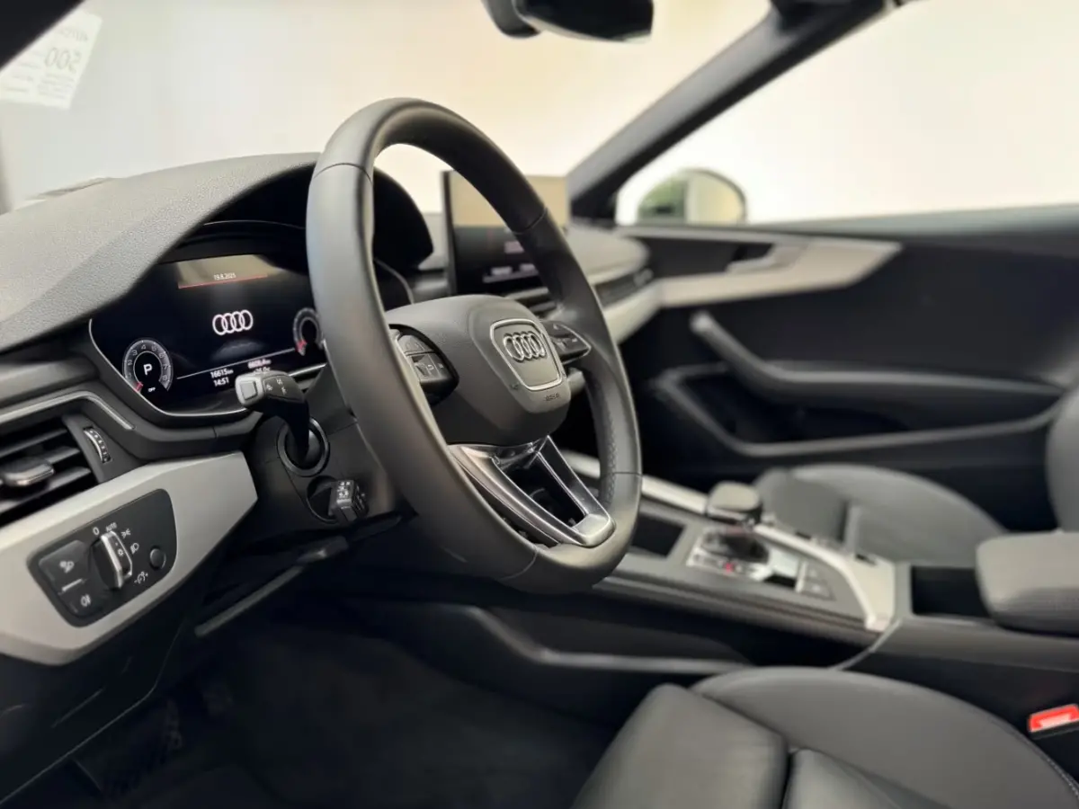 40 Tfsi S-Tronic (150kW/204pk) ** MATRIX, LEDER, VIRTUAL, NEKVERW, 18-inch LMV, ADAPT. CRUISE ** 1e EIG - € 25.800,= onder NP ** ** INFORMEER OOK NAAR ONZE AANTREKKELIJKE FINANCIAL-LEASE T