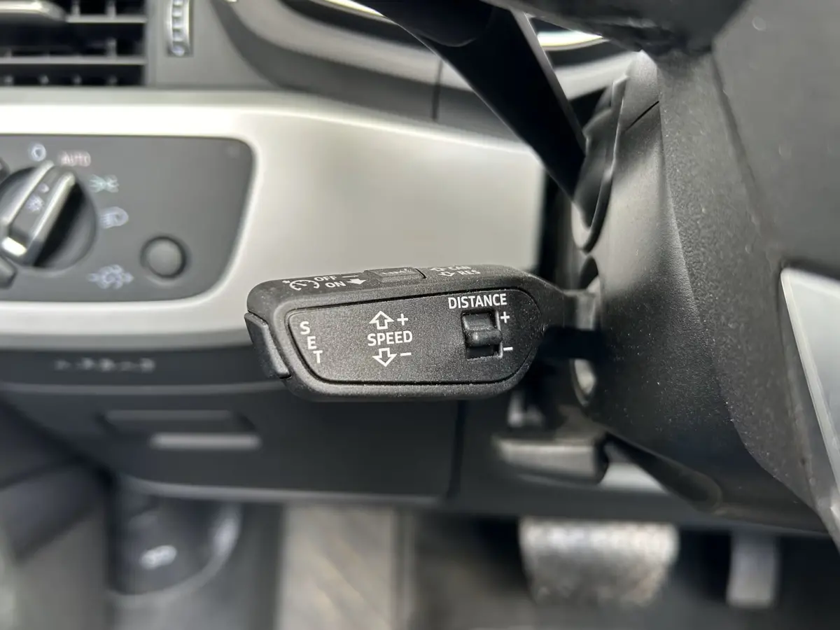 40 Tfsi S-Tronic (150kW/204pk) ** MATRIX, LEDER, VIRTUAL, NEKVERW, 18-inch LMV, ADAPT. CRUISE ** 1e EIG - € 25.800,= onder NP ** ** INFORMEER OOK NAAR ONZE AANTREKKELIJKE FINANCIAL-LEASE T