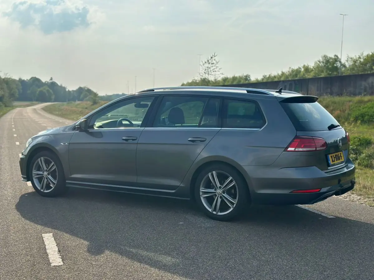 1.0 TSI Highline Business R (VIRTUAL, CAMERA, ADAPTIVE, MASSAGE STL, PDC V+A, 1E EIG, GOED ONDH, NL-AUTO)