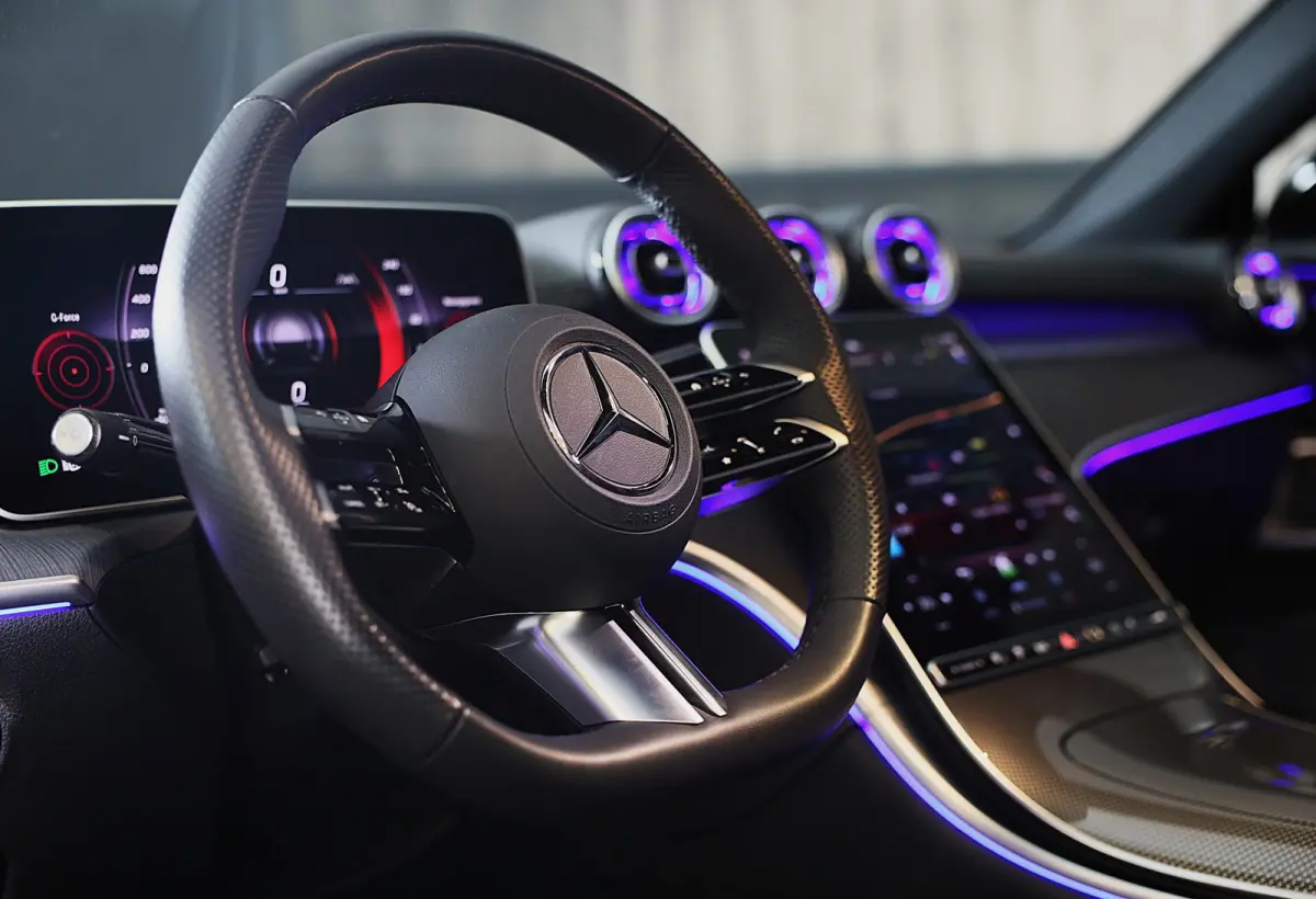300 e AMG 53 Look / Head Up / 360 Camera / Acc / Lane Assist / Dode Hoek / Elek Stoelen / Memory / Pano