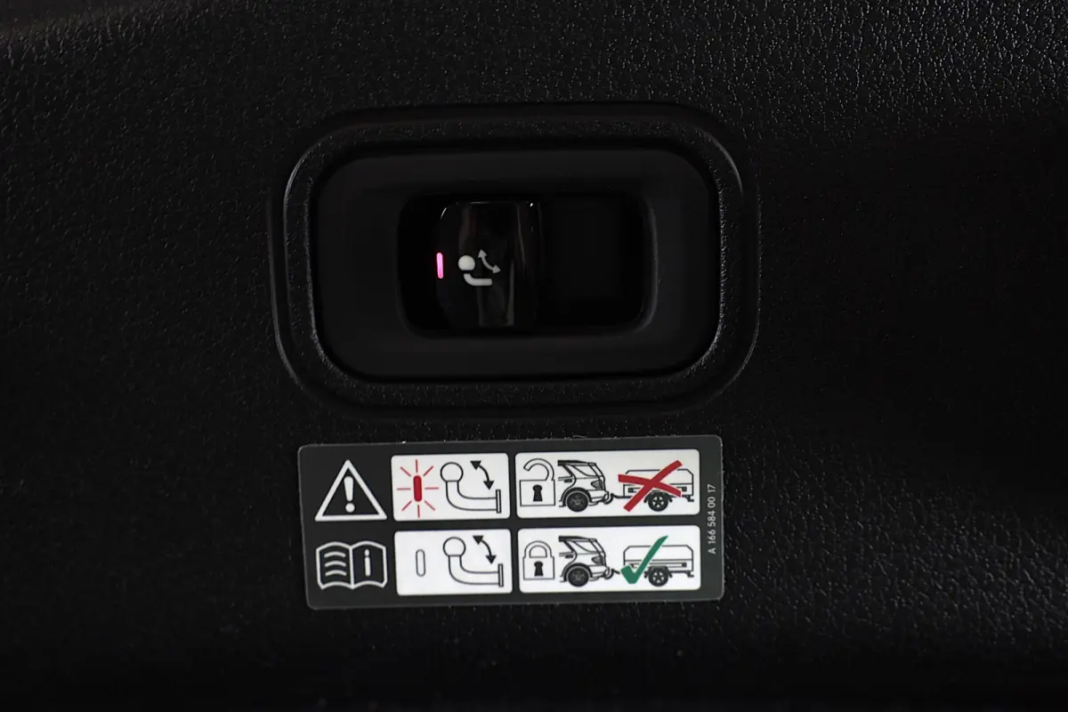 300 e AMG 53 Look / Head Up / 360 Camera / Acc / Lane Assist / Dode Hoek / Elek Stoelen / Memory / Pano