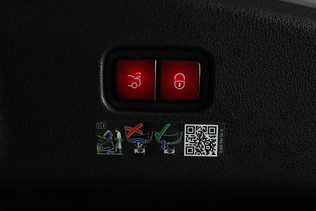 300 e AMG 53 Look / Head Up / 360 Camera / Acc / Lane Assist / Dode Hoek / Elek Stoelen / Memory / Pano