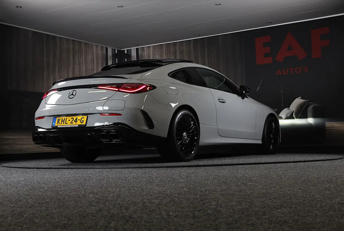 300 e AMG 53 Look / Head Up / 360 Camera / Acc / Lane Assist / Dode Hoek / Elek Stoelen / Memory / Pano