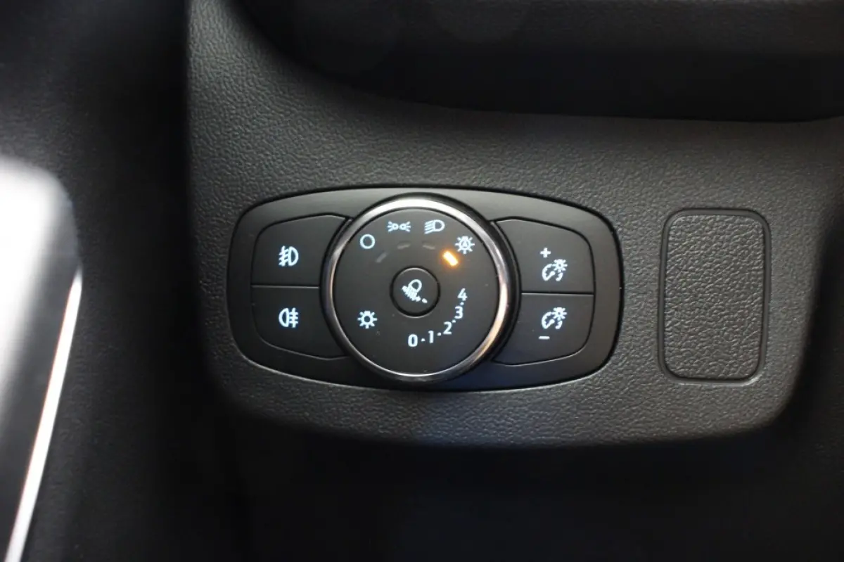 1.0 EcoBoost Titanium X - Carplay, Navi, Cruise