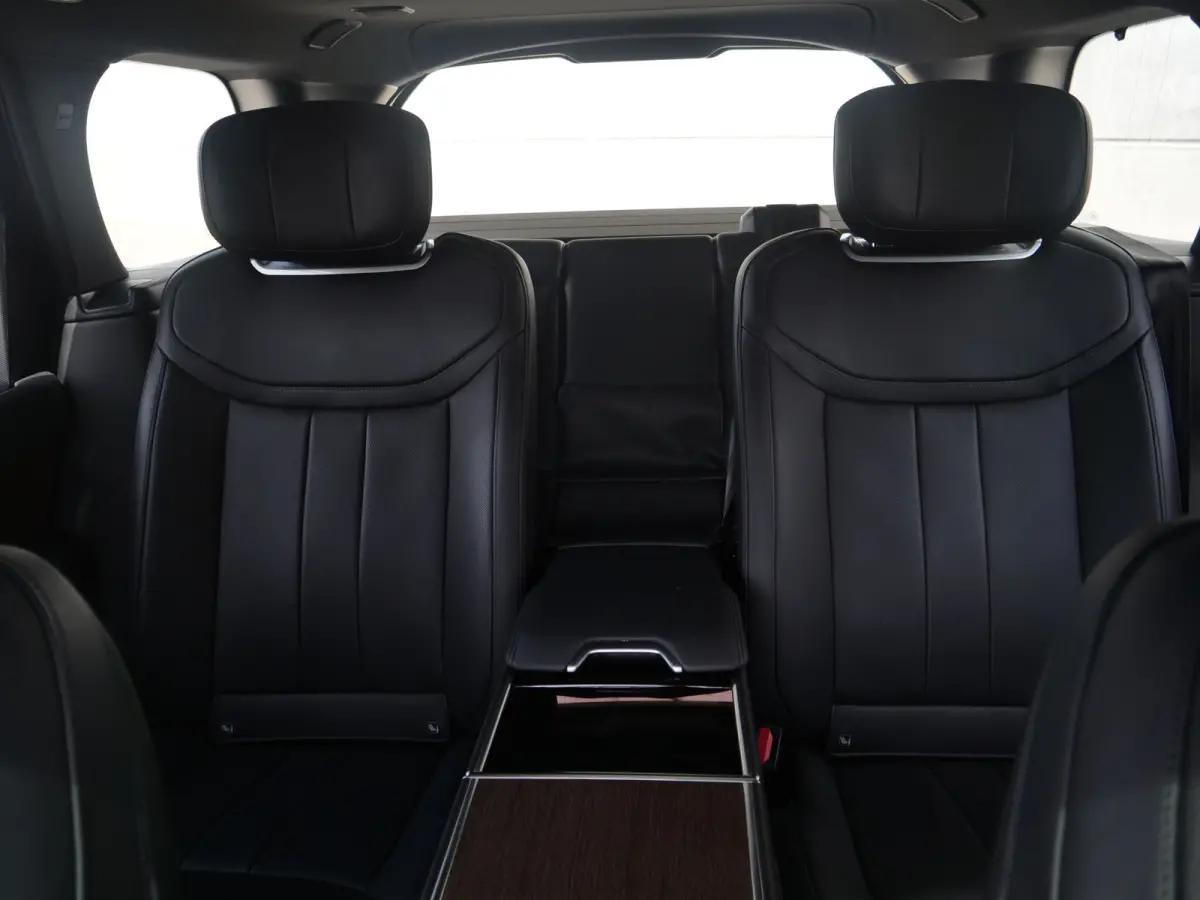 3.0 P550e Autobiography | head-up | panorama | massage..