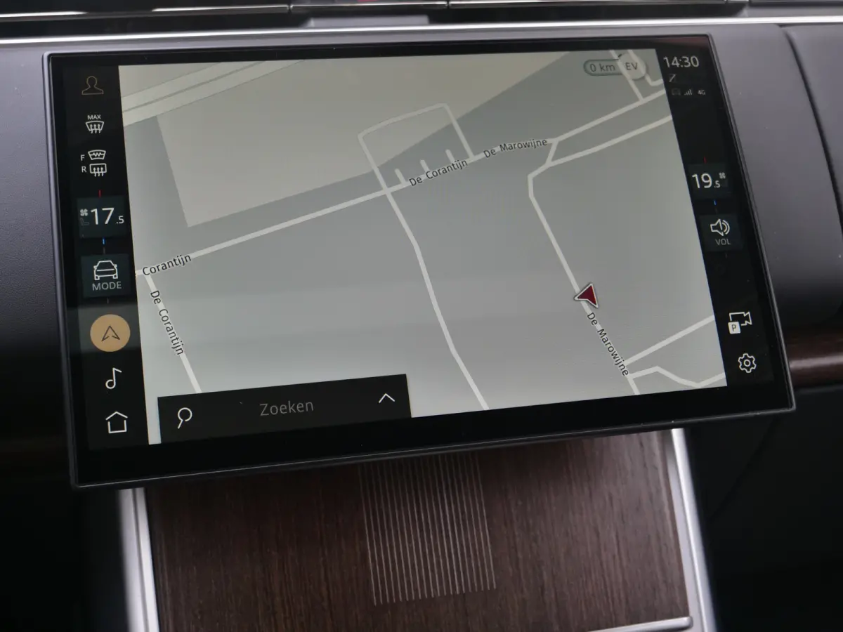 3.0 P550e Autobiography | head-up | panorama | massage..