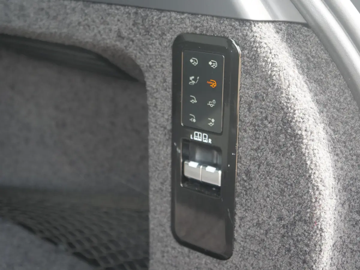 3.0 P550e Autobiography | head-up | panorama | massage..