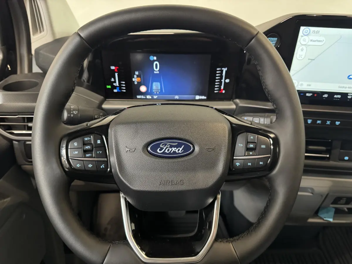 320 2.0 TDCI L2H1 Limited Automaat Airco Navigatie Cruise control Trekhaak