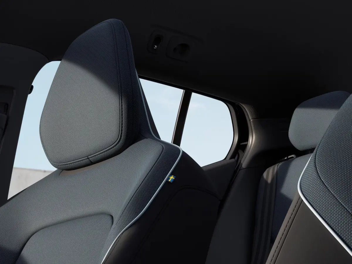 Single Motor Extended Range Plus Europa 69 kWh | Draadloze telefoonlader | Elektrisch verstelbare voorstoelen | Google Assistant, Google Maps en Google Play Store