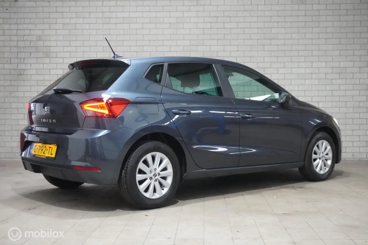 1.0 TSI Style Business Intense