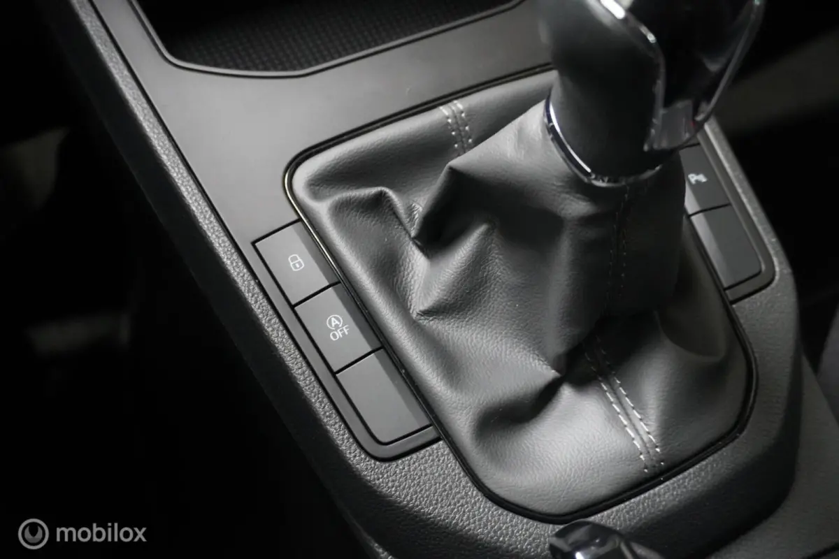 1.0 TSI Style Business Intense