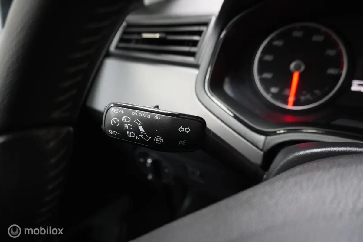 1.0 TSI Style Business Intense