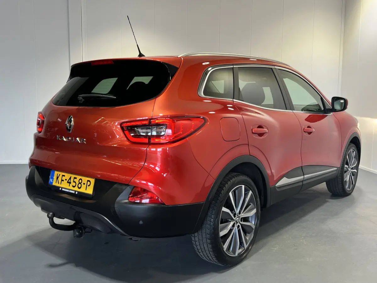 1.2 TCe Intens Trekhaak | Navigatie | Lichtmetalen Velgen 19" | Cruise Control | Airco Automatisch | Bluetooth | DAB |