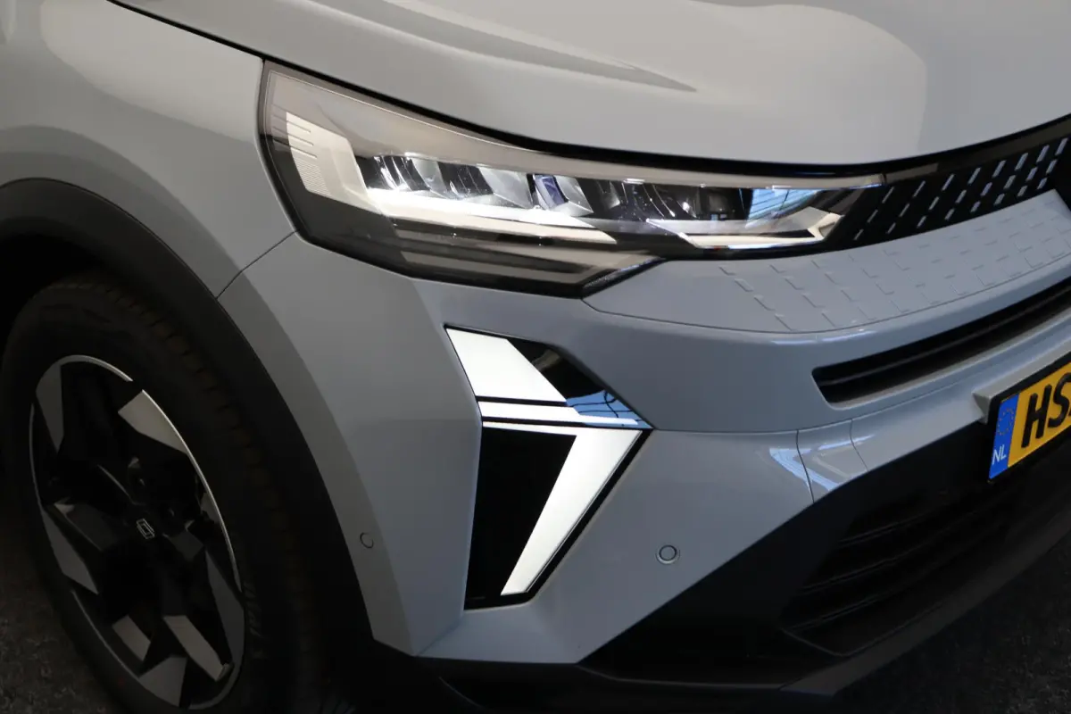 E-Tech full hybrid 145pk techno | Achteruitrijcamera | Apple carplay | Android Auto | Navigatie |