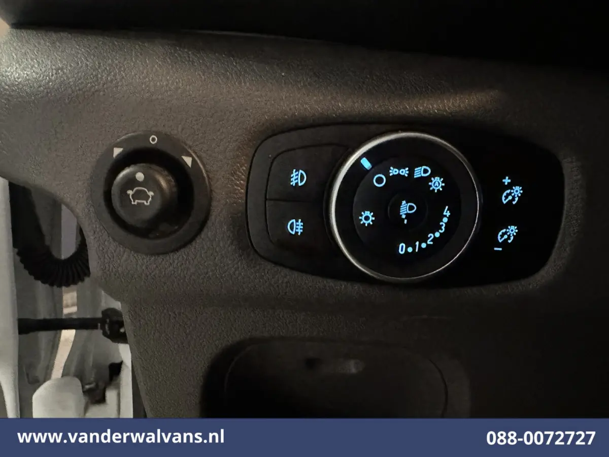2.0 TDCI 130pk Bakwagen Laadklep Euro6 Airco | 1040kg laadvermogen | Cruisecontrol | Verwarmde voorruit Bijrijdersbank
