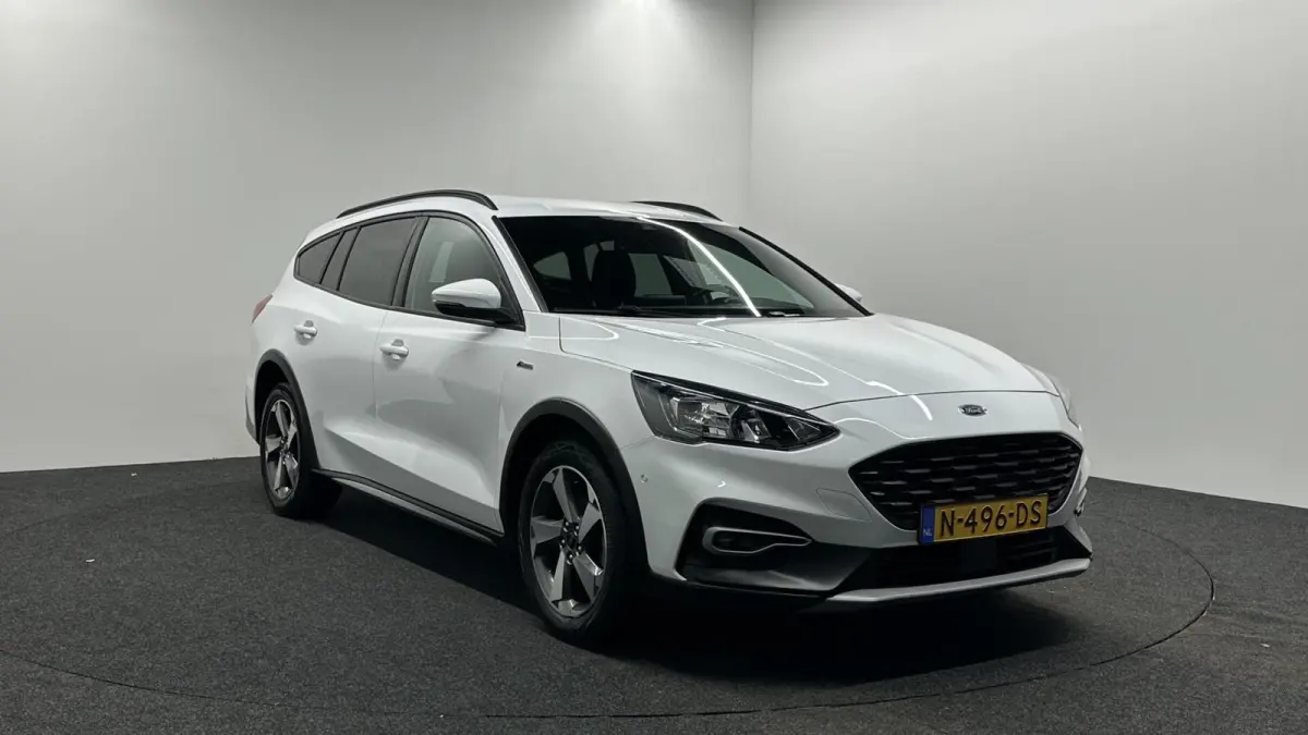 1.5 EcoBoost ST Line active X Business TREKHAAK CAMERA LM NAVI CRUISE CARPLAY.
