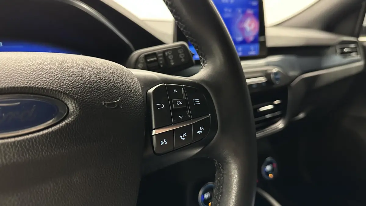 1.5 EcoBoost ST Line active X Business TREKHAAK CAMERA LM NAVI CRUISE CARPLAY.