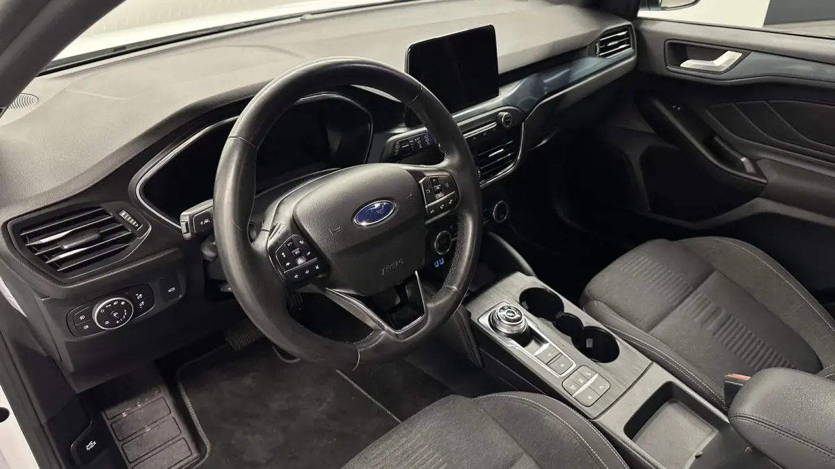 1.5 EcoBoost ST Line active X Business TREKHAAK CAMERA LM NAVI CRUISE CARPLAY.