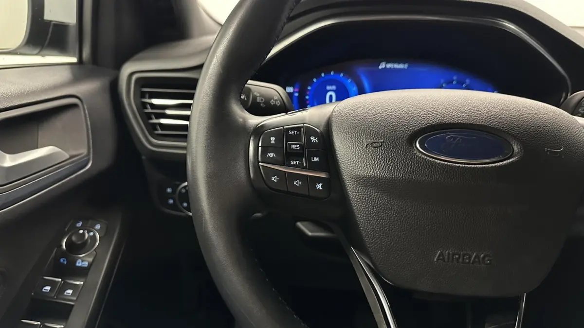 1.5 EcoBoost ST Line active X Business TREKHAAK CAMERA LM NAVI CRUISE CARPLAY.
